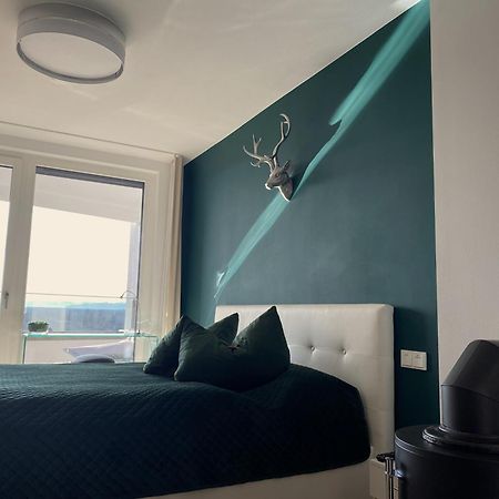 Alpen-Panorama Suite - Einzigartige Privatsuite Hoch Ueber Muenchen, 12Tes Og, Alpenblick, Loggia, Whirlpool, 15 Minuten Zum Zentrum, Ruhe Und Erholung In Der Stadt Muenchen Fuer Privat Und Geschaeftlich Reisende Bagian luar foto