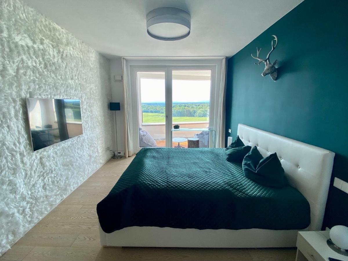 Alpen-Panorama Suite - Einzigartige Privatsuite Hoch Ueber Muenchen, 12Tes Og, Alpenblick, Loggia, Whirlpool, 15 Minuten Zum Zentrum, Ruhe Und Erholung In Der Stadt Muenchen Fuer Privat Und Geschaeftlich Reisende Bagian luar foto