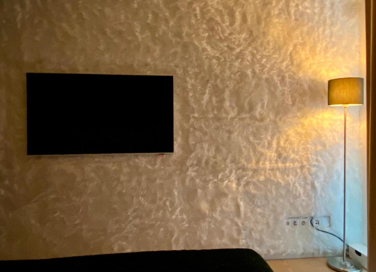 Alpen-Panorama Suite - Einzigartige Privatsuite Hoch Ueber Muenchen, 12Tes Og, Alpenblick, Loggia, Whirlpool, 15 Minuten Zum Zentrum, Ruhe Und Erholung In Der Stadt Muenchen Fuer Privat Und Geschaeftlich Reisende Bagian luar foto